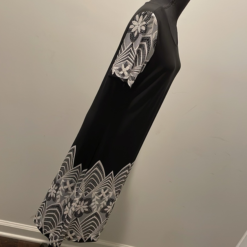 Chelsea Taylor Dress Women Size 10 Black White Dressy Embroidered Detailing